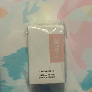 Kabuki Brush